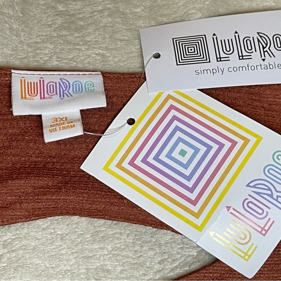 LuLaRoe Josey Smocked Cuff Blouse size 3 XL NWT - Picture 4 of 8